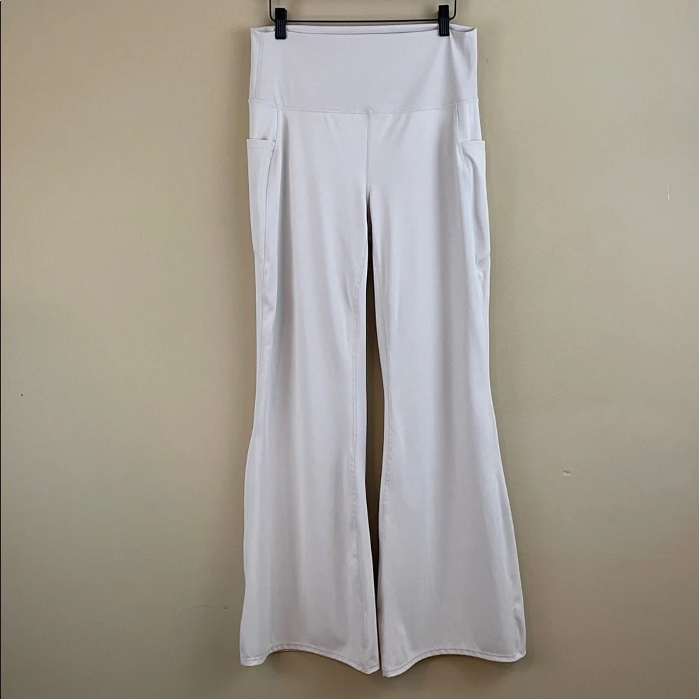 Zenana high rise flare pants White 1X